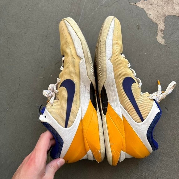 Nike Zoom Kobe 7 VII System Lakers Home 2012 Size 9.5 Sneakers Shoes 488371-101 - Picture 8 of 8